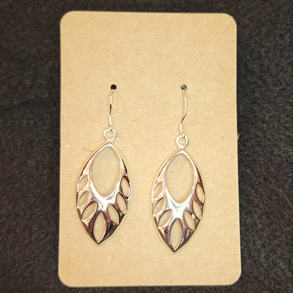 Silver dangle earrings NWOT